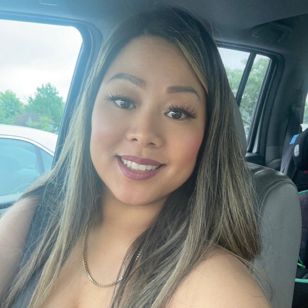 Meet your Posher, Monique